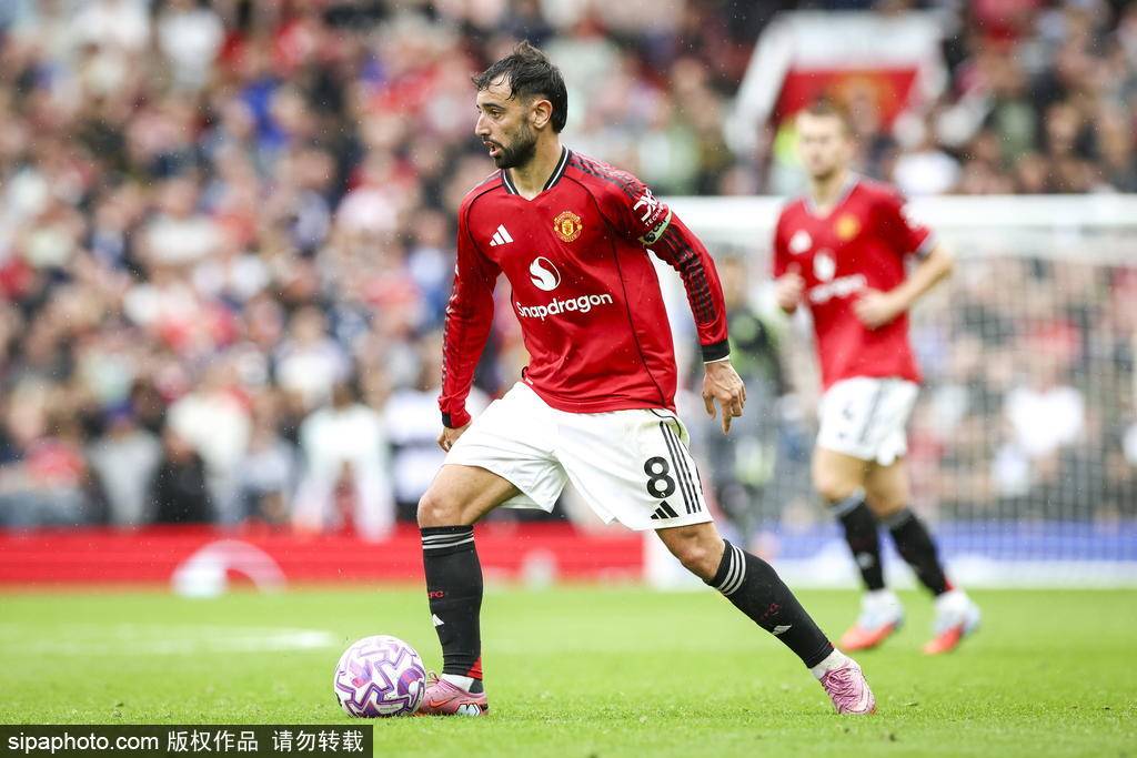 B费：今夏拒绝了利雅得新月的报价 因为曼联希望我留下