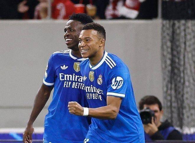 姆巴佩大四喜救主，6分42秒戴帽追平神迹！皇马4-3欧冠险胜